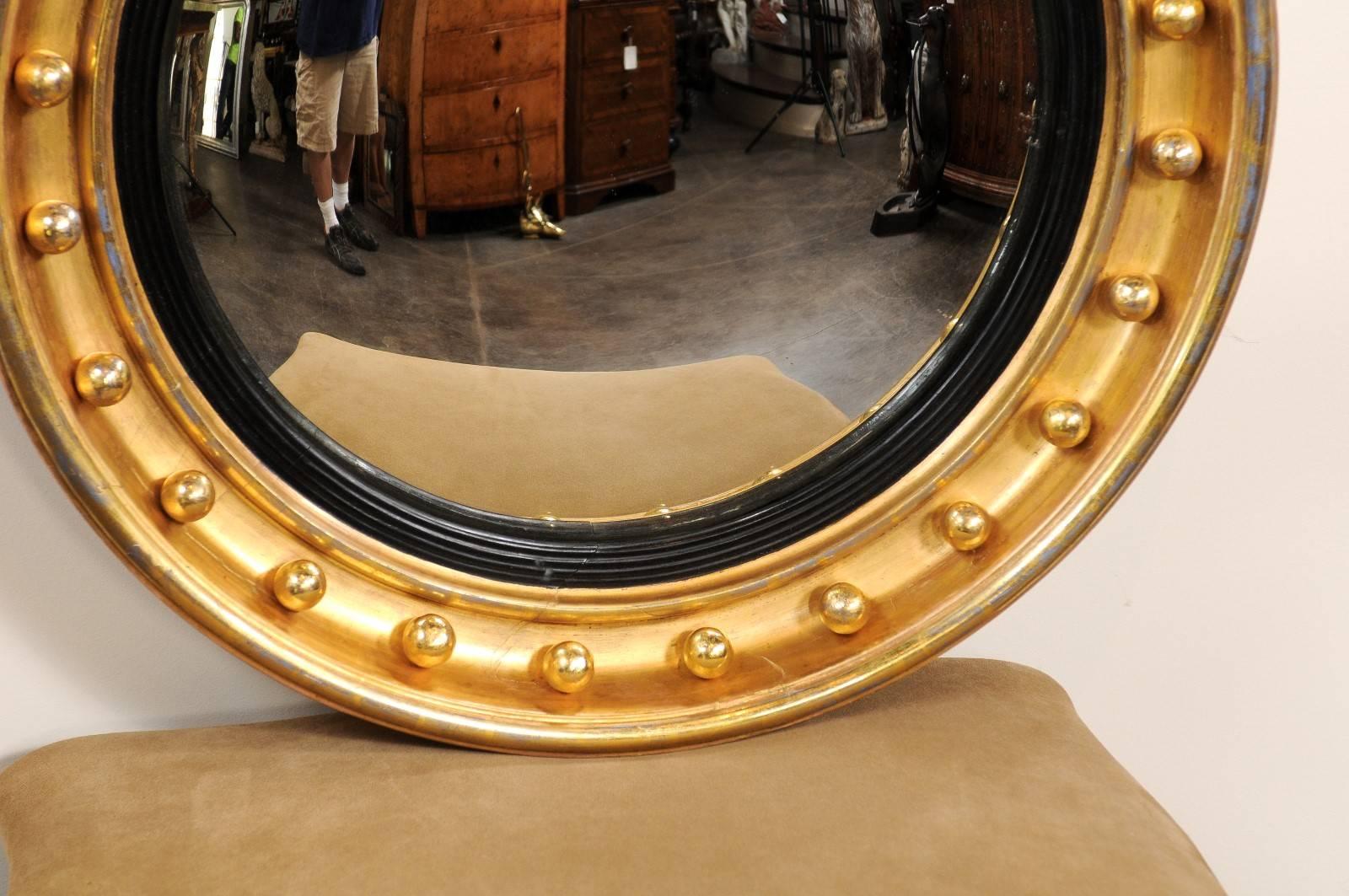 English Giltwood Girandole Mirror with Convex Mirror from the Mid-19th Century 2