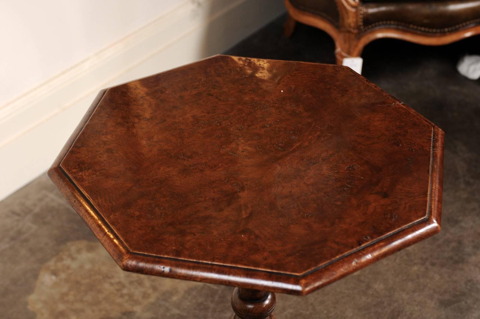 English Burl Elm Side Table with Octagonal Top over Quatrefoil Base, circa 1870 1