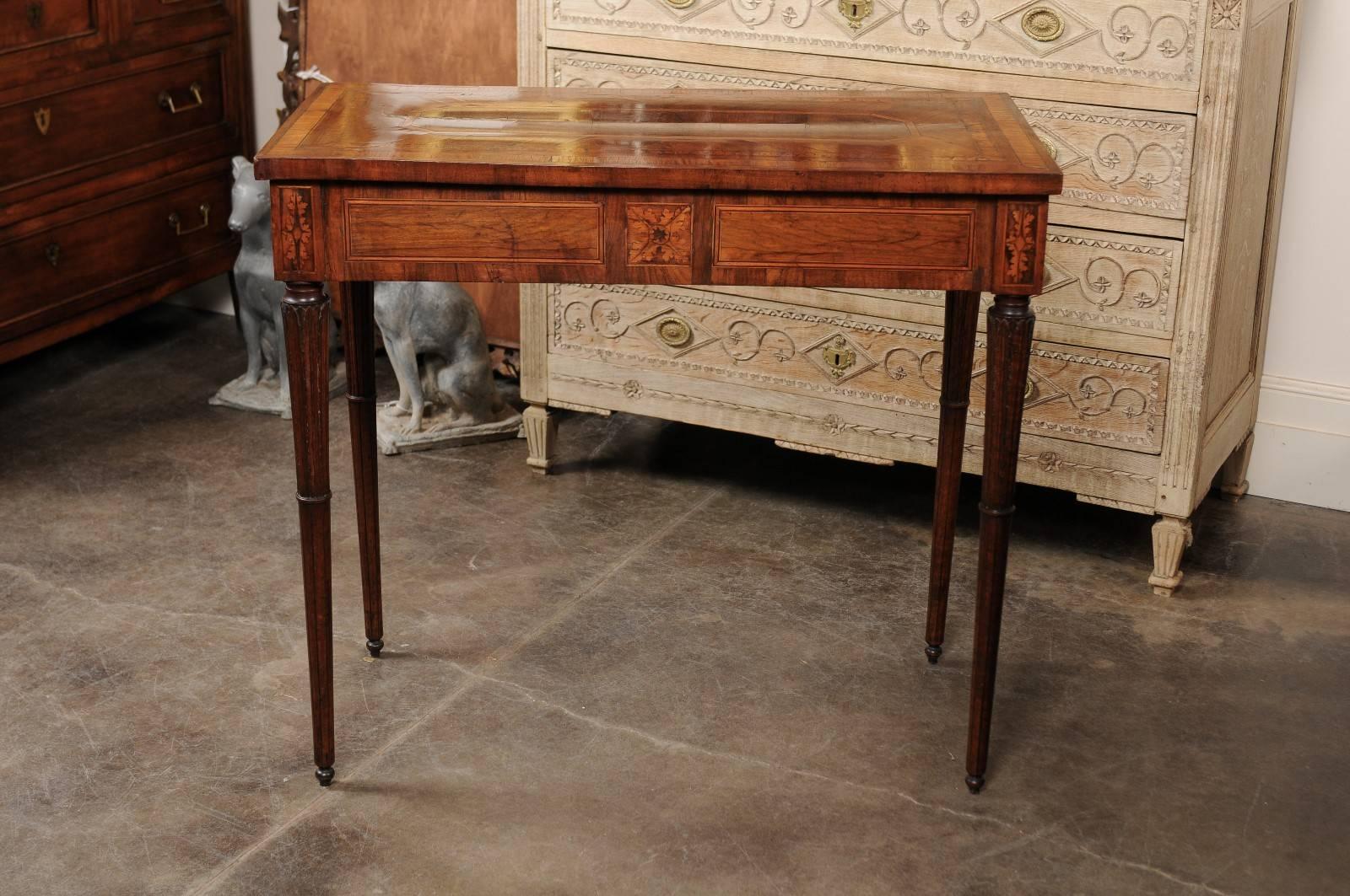 Veneer Italian 18th Century Walnut Console Table with Inlaid Top and Carved Fluted Legs For Sale