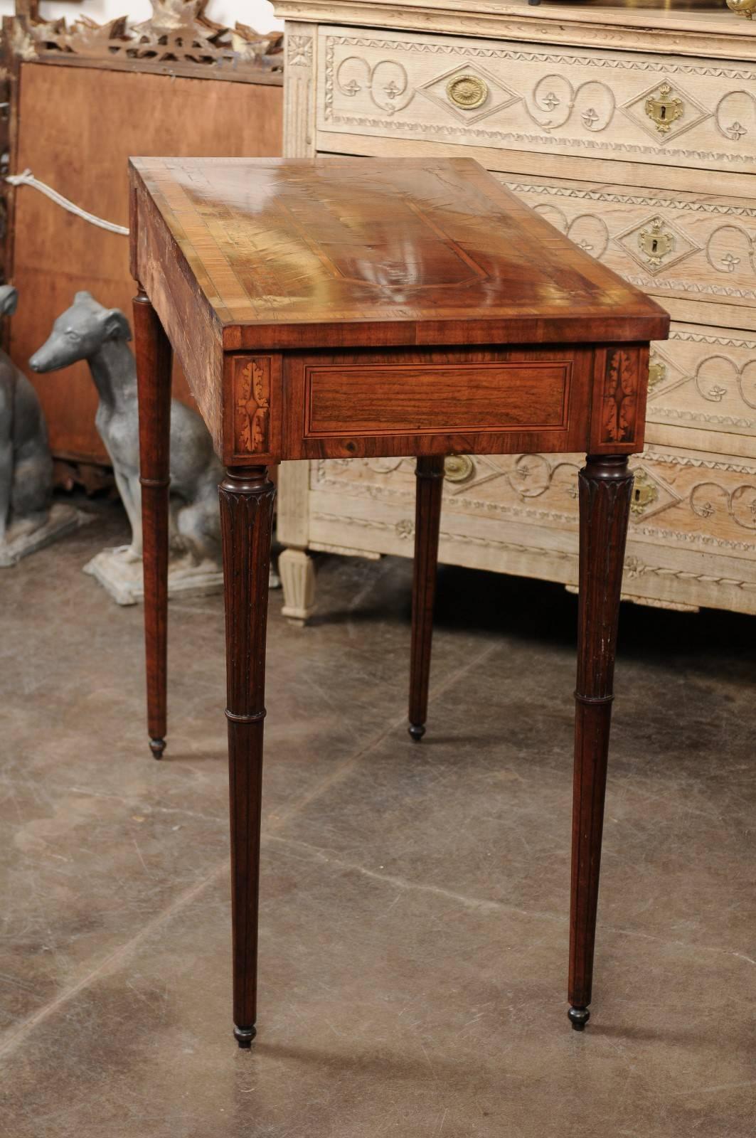 Italian 18th Century Walnut Console Table with Inlaid Top and Carved Fluted Legs For Sale 1