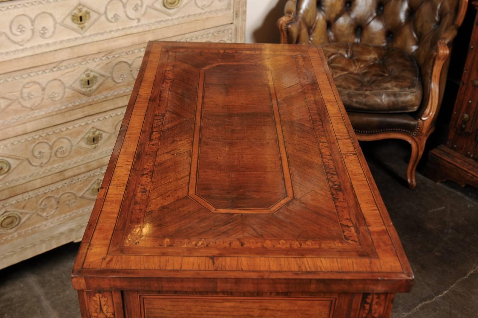 Italian 18th Century Walnut Console Table with Inlaid Top and Carved Fluted Legs For Sale 2