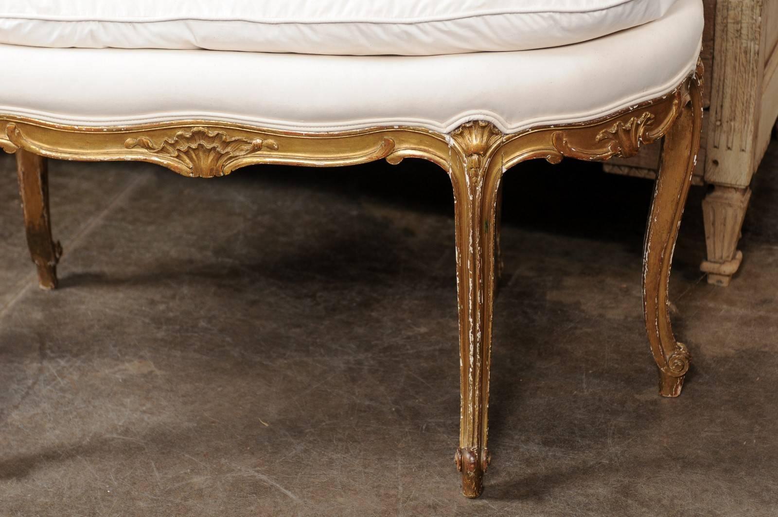French Louis XV Style Upholstered Bench with Giltwood Frame, circa 1920 For Sale 4