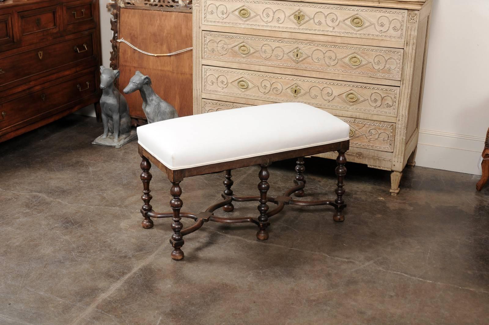 French Louis XIII Style 1880s Oak Backless Bench with Turned Legs and Stretcher In Excellent Condition In Atlanta, GA