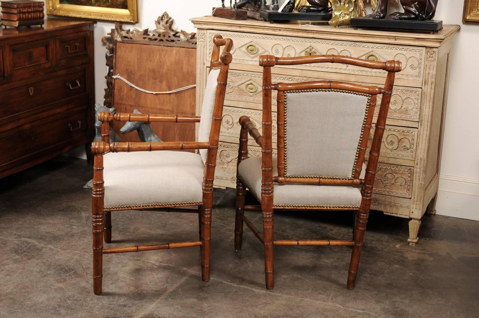 Pair of English 1900s Faux-Bamboo Armchairs with Turned Legs and Stretchers 1