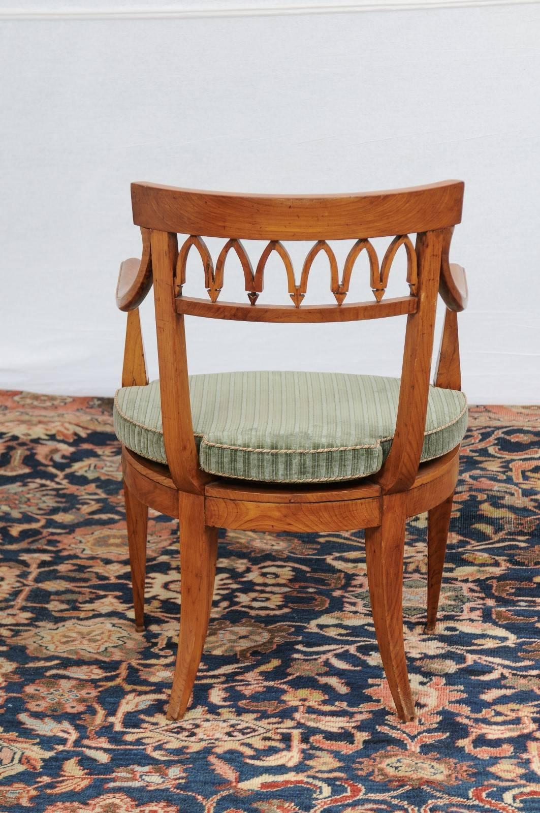 Pair of Austrian Biedermeier 1840s, Armchairs with Pierced Backs and Cane Seats For Sale 1