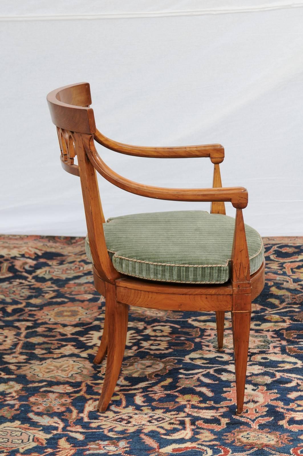 Pair of Austrian Biedermeier 1840s, Armchairs with Pierced Backs and Cane Seats For Sale 2