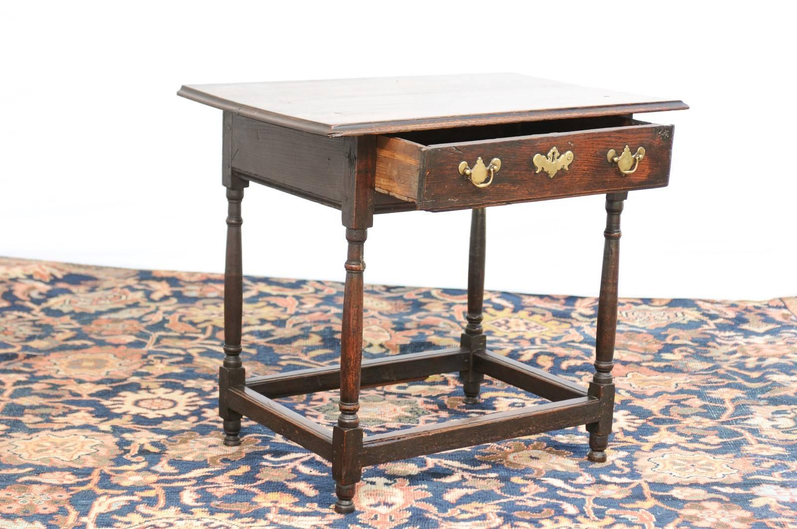 English Late 18th Century Oak Side Table with Single Drawer on Thin Column Legs In Good Condition In Atlanta, GA