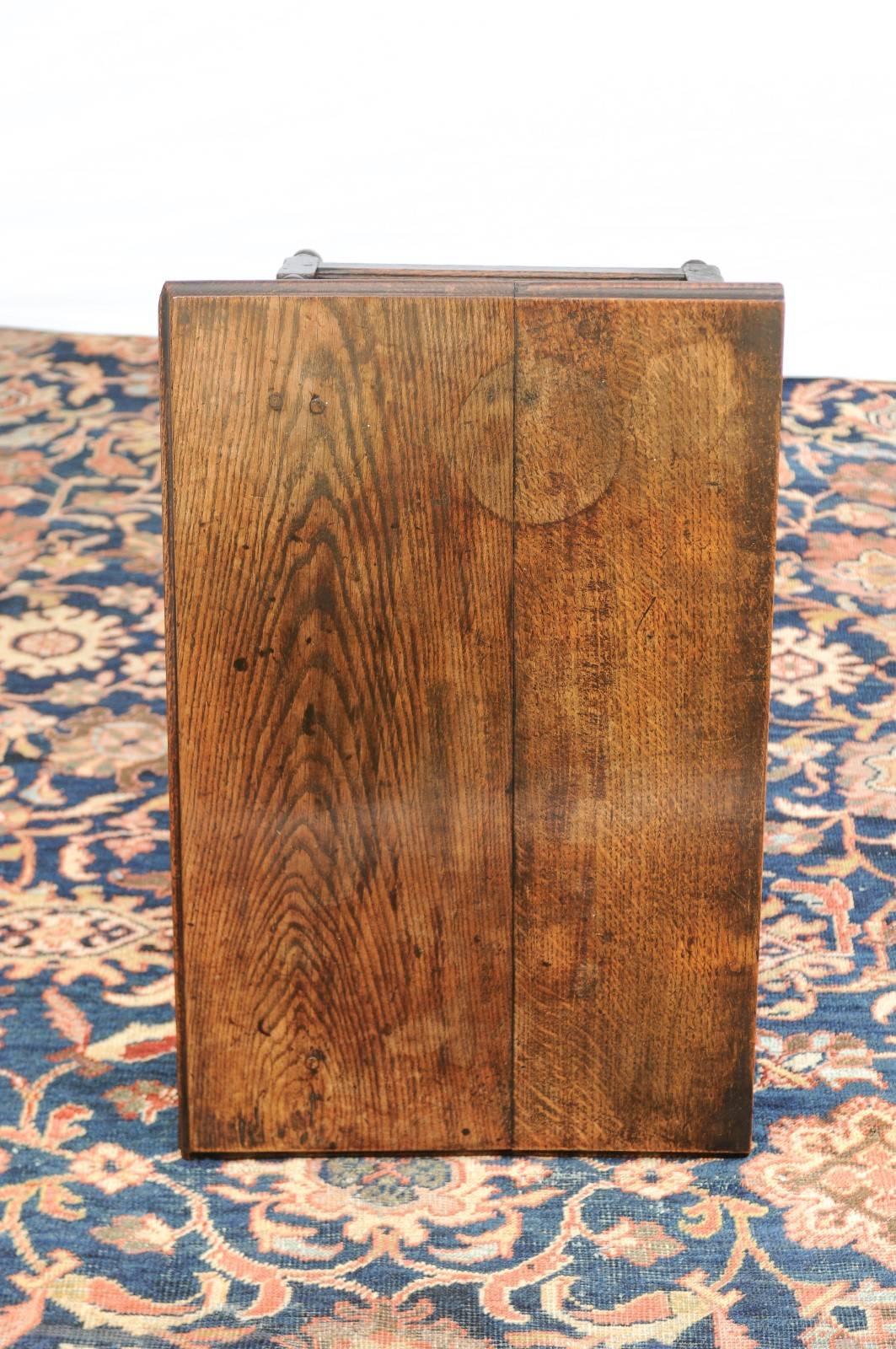 English Late 18th Century Oak Side Table with Single Drawer on Thin Column Legs 5