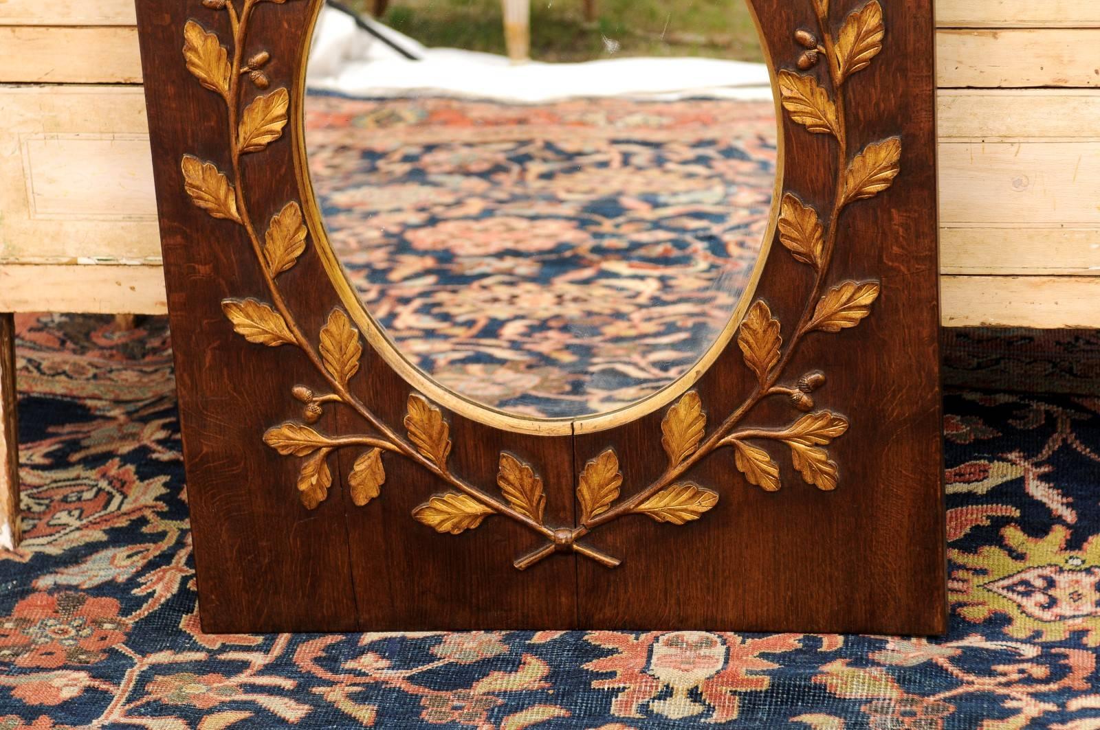 English Gilded Oak Leaf Wreath Mirror with Oval Glass from the Late 19th Century 4