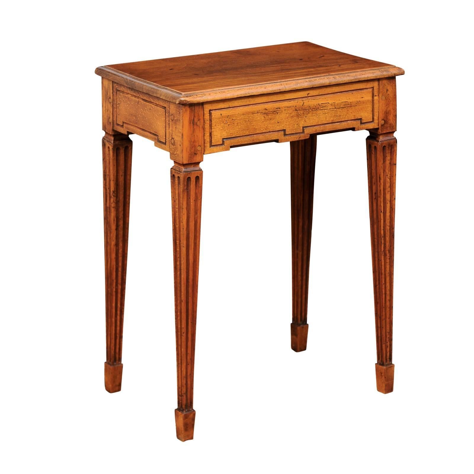 French Late 19th Century Oak and Walnut Side Table with Tilt-Top and Fluted Legs