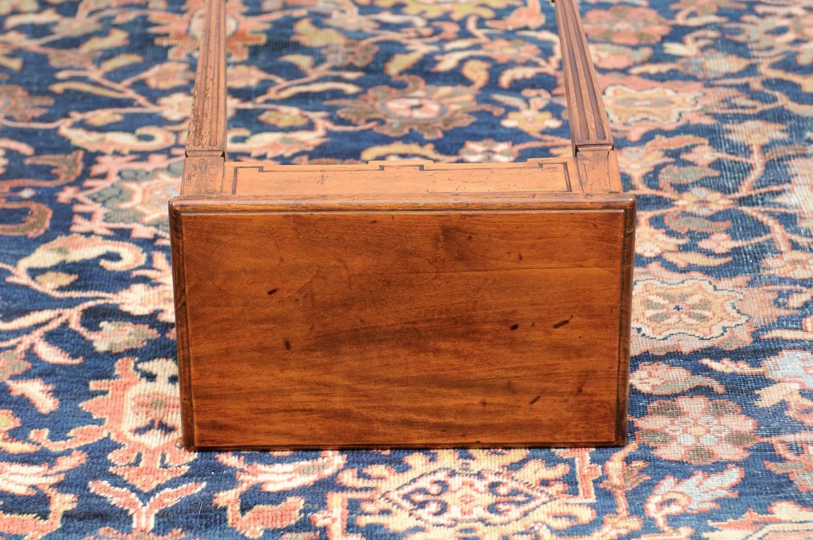 French Late 19th Century Oak and Walnut Side Table with Tilt-Top and Fluted Legs 7