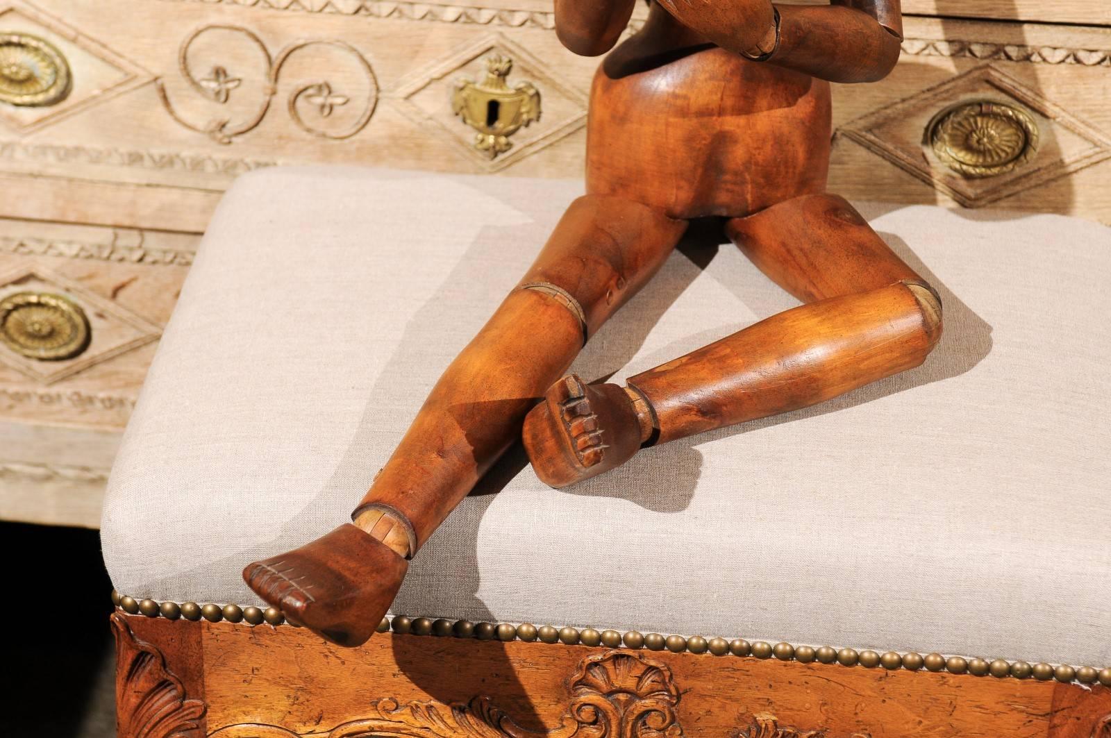 English Articulated Wooden Mannequin from the Early 1900s In Good Condition In Atlanta, GA