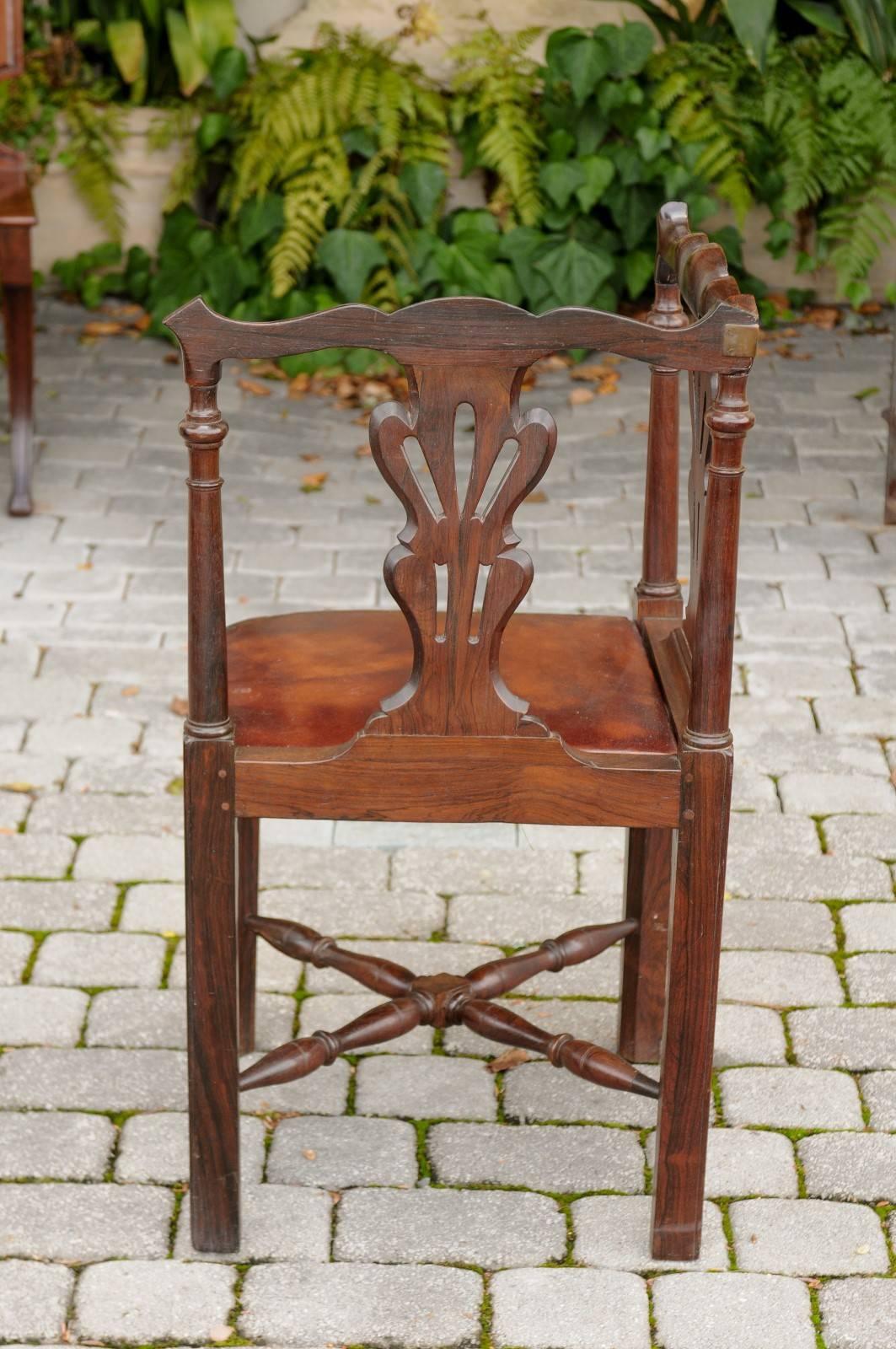 English 1840s Carved Wood Corner Chair with Leather Seat and Cross Stretcher 2