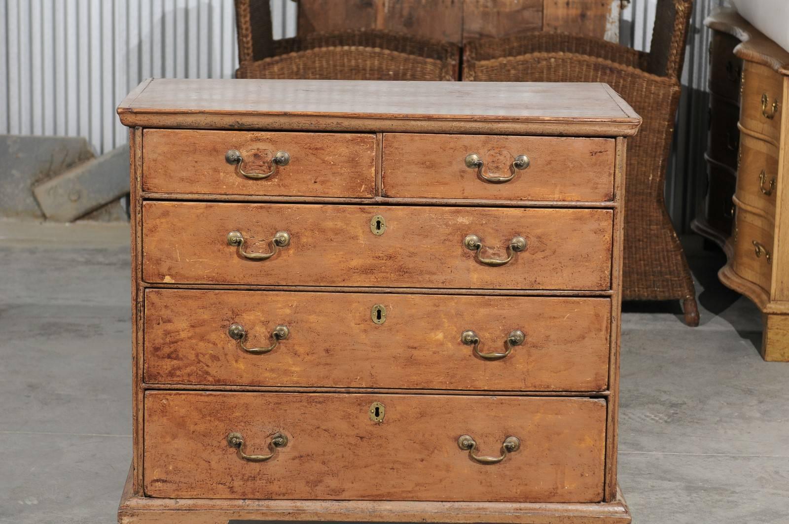 English 1800s George III Period Four-Drawer Painted Chest with Bracket Feet For Sale 1