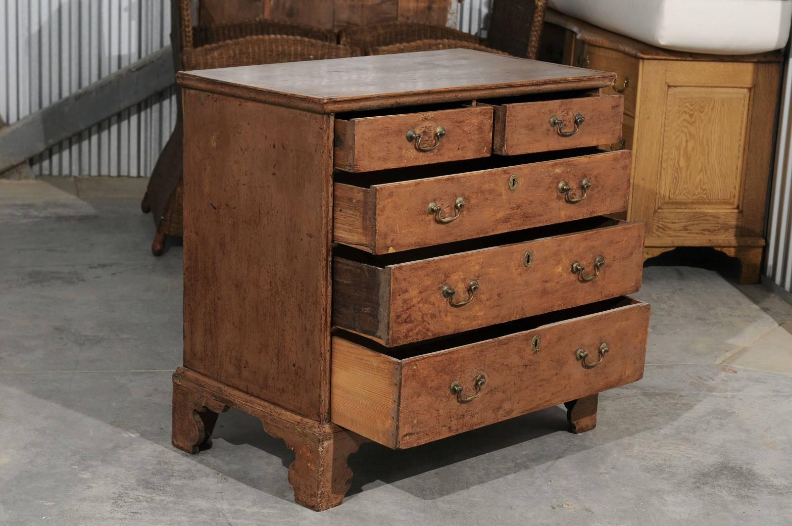 English 1800s George III Period Four-Drawer Painted Chest with Bracket Feet For Sale 3