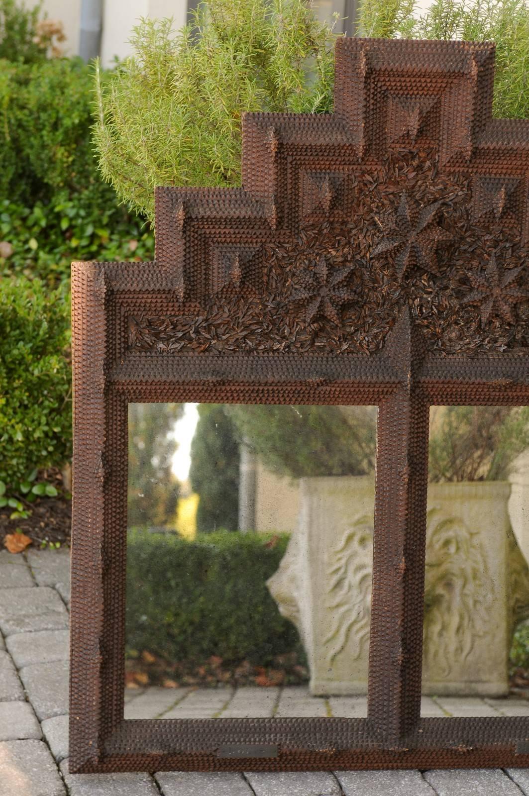 Hand-Carved French Tramp Art Mirror with Stepped Pyramidal Crest and Star Motifs, circa 1900