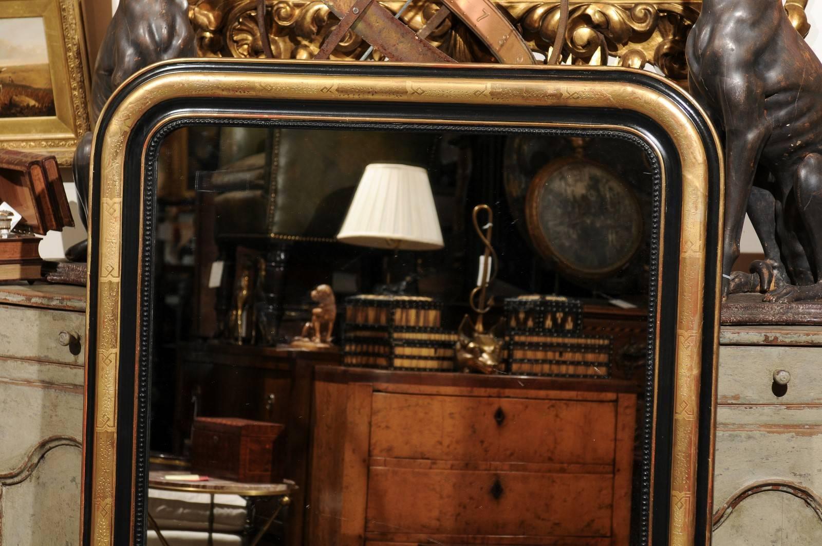 French Louis-Philippe Style Gilt and Ebonized Wood Mirror from the 1900s In Good Condition In Atlanta, GA