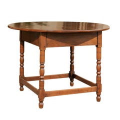 French Walnut Centre Table with Round Top and Turned Legs from the 1880s