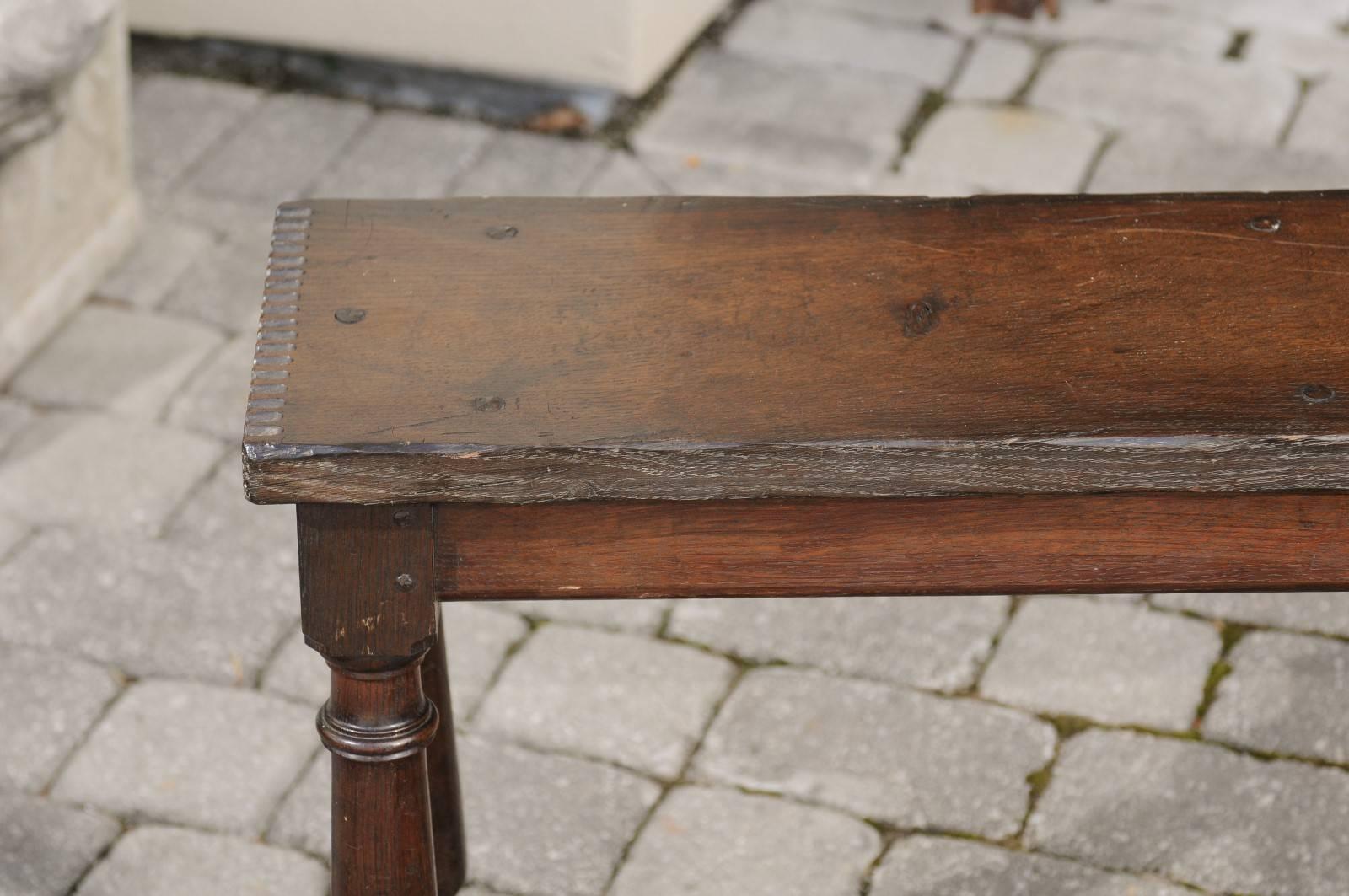 English, 1880s Oak Bench with Splayed Baluster-Turned Legs and Side Stretchers In Good Condition In Atlanta, GA