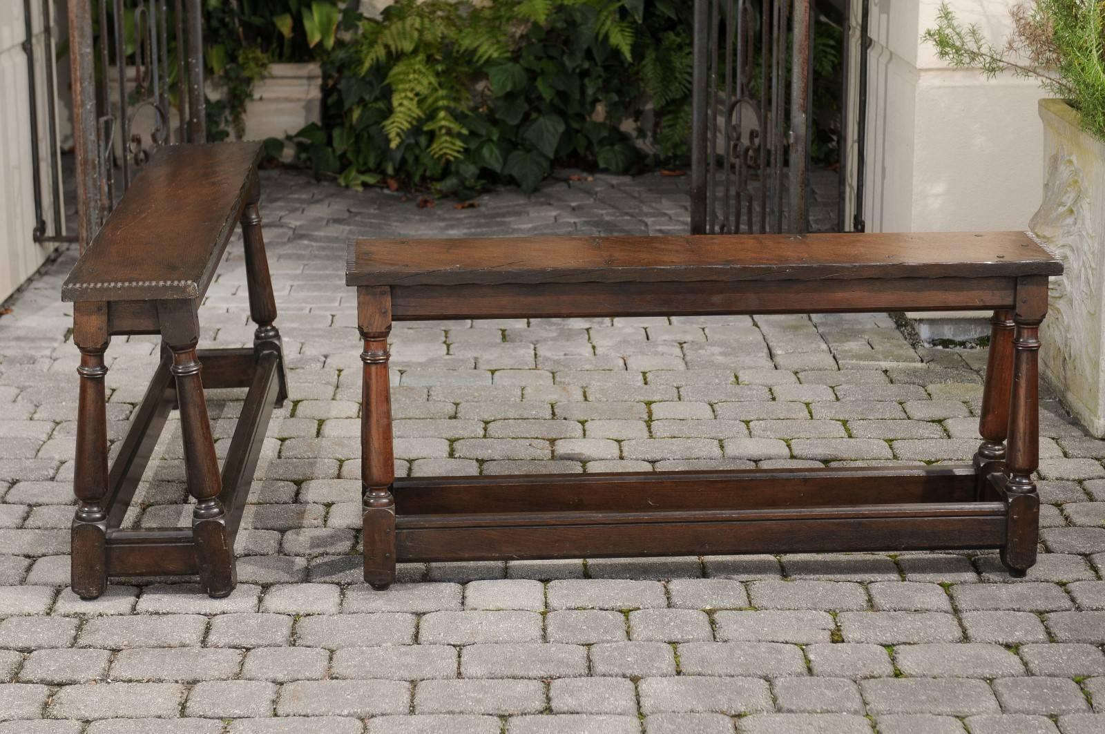 English, 1880s Oak Bench with Splayed Baluster-Turned Legs and Side Stretchers 1