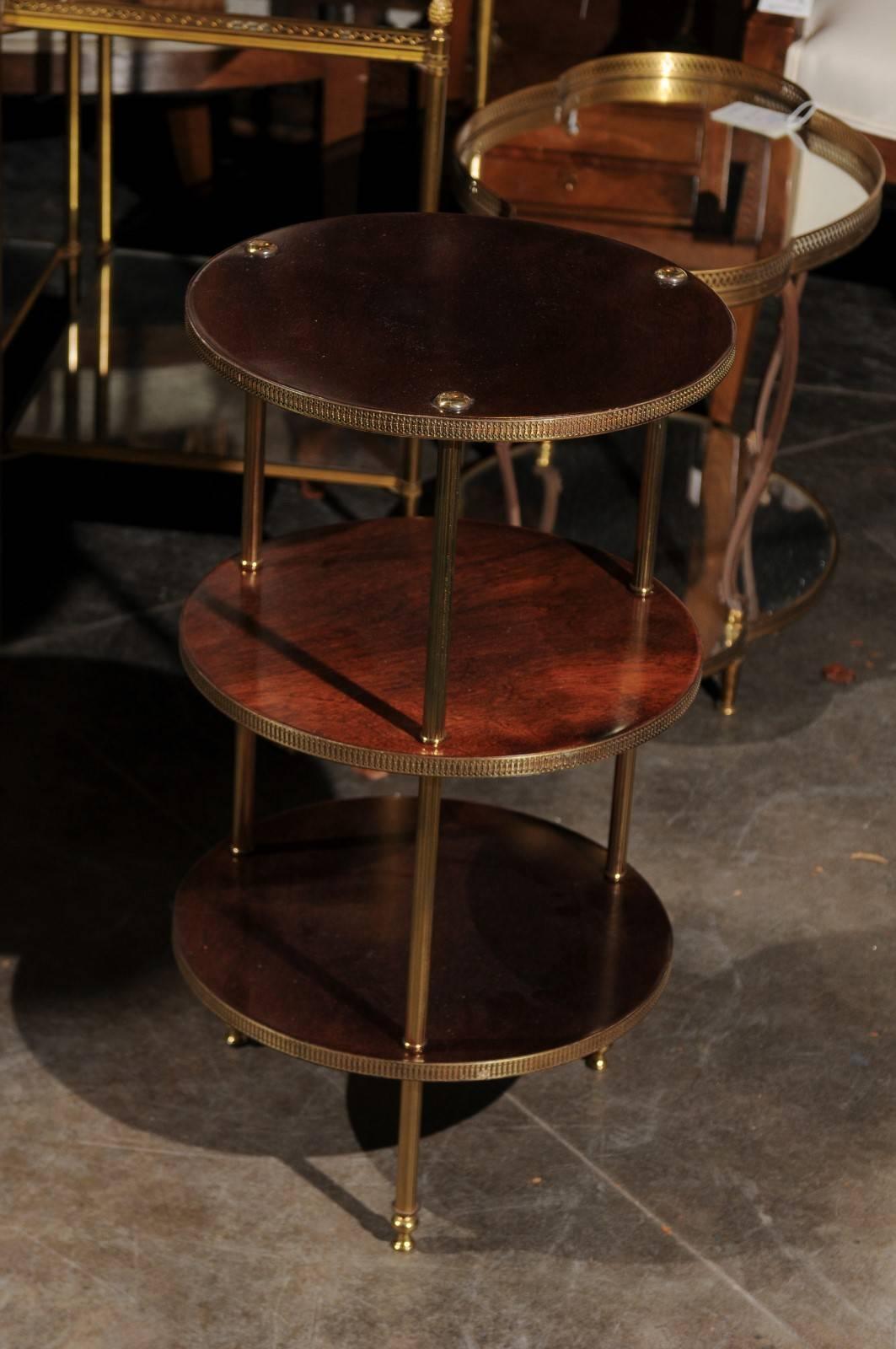 Vintage Italian 1950s Wood and Brass Three-Tiered Stand with Fluted Supports In Good Condition In Atlanta, GA