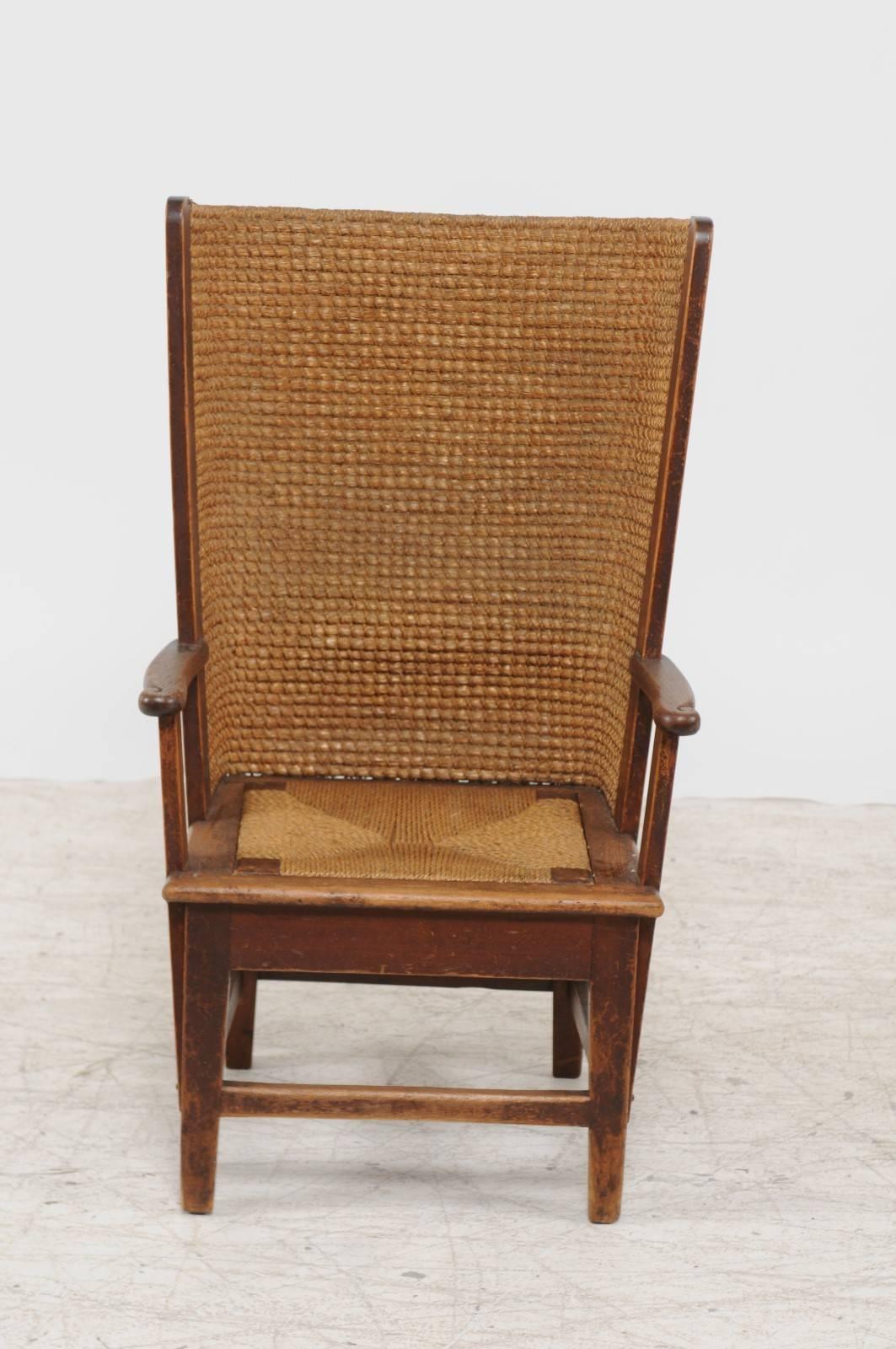 Scottish Late 19th Century Orkney Chair with Wraparound Handwoven Straw Back In Good Condition In Atlanta, GA