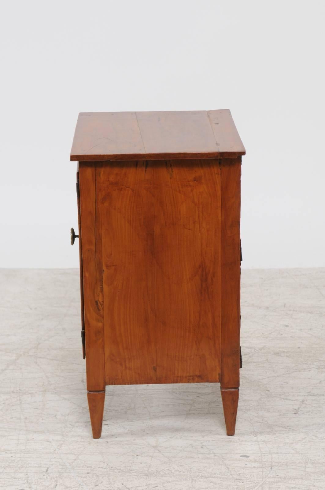 Petite 1800s Italian Neoclassical Walnut Single Door Cabinet with Tapered Feet For Sale 3