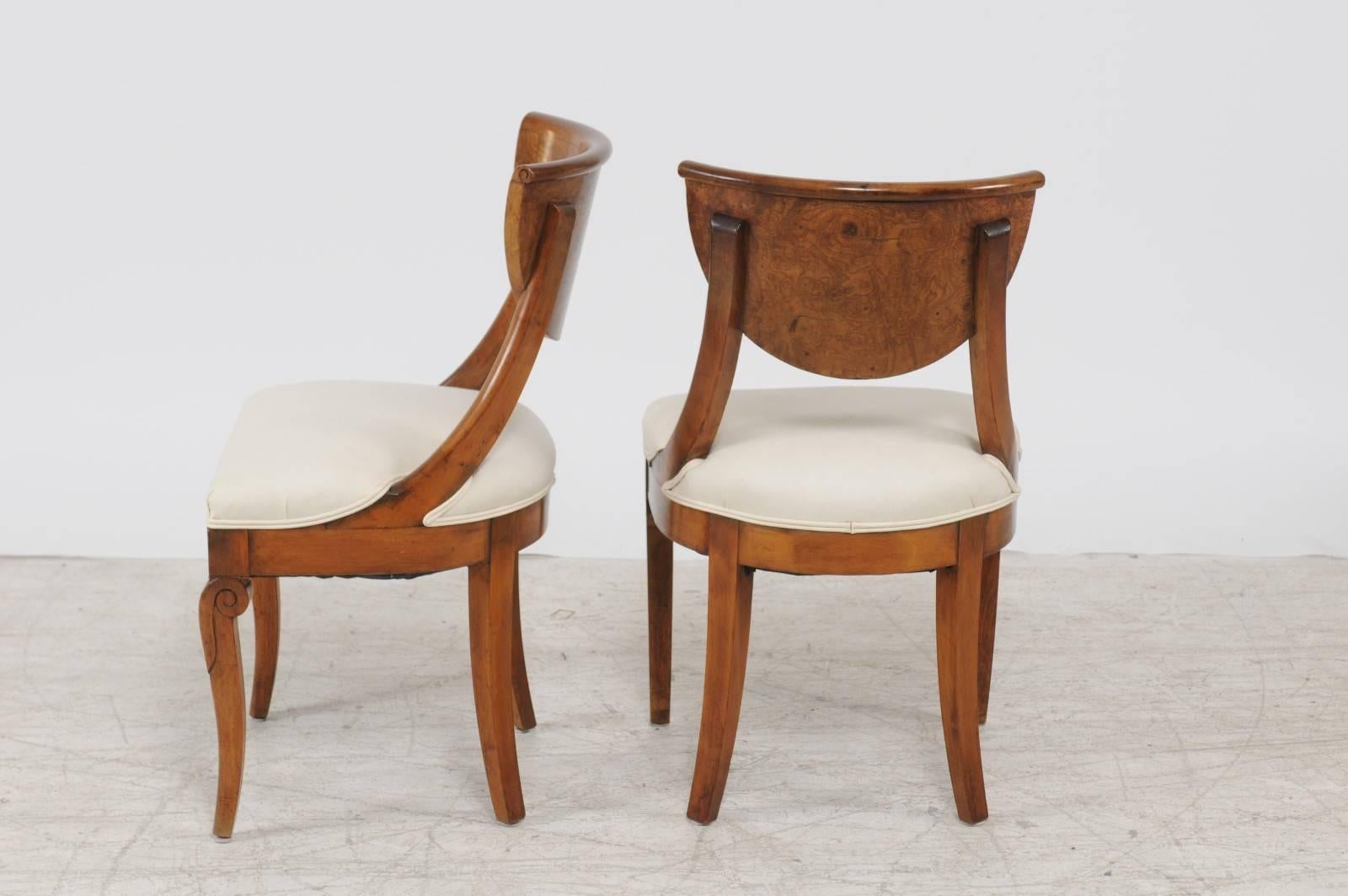 Pair of 1840s Austrian Biedermeier Upholstered Side Chairs with Marquetry Décor 1