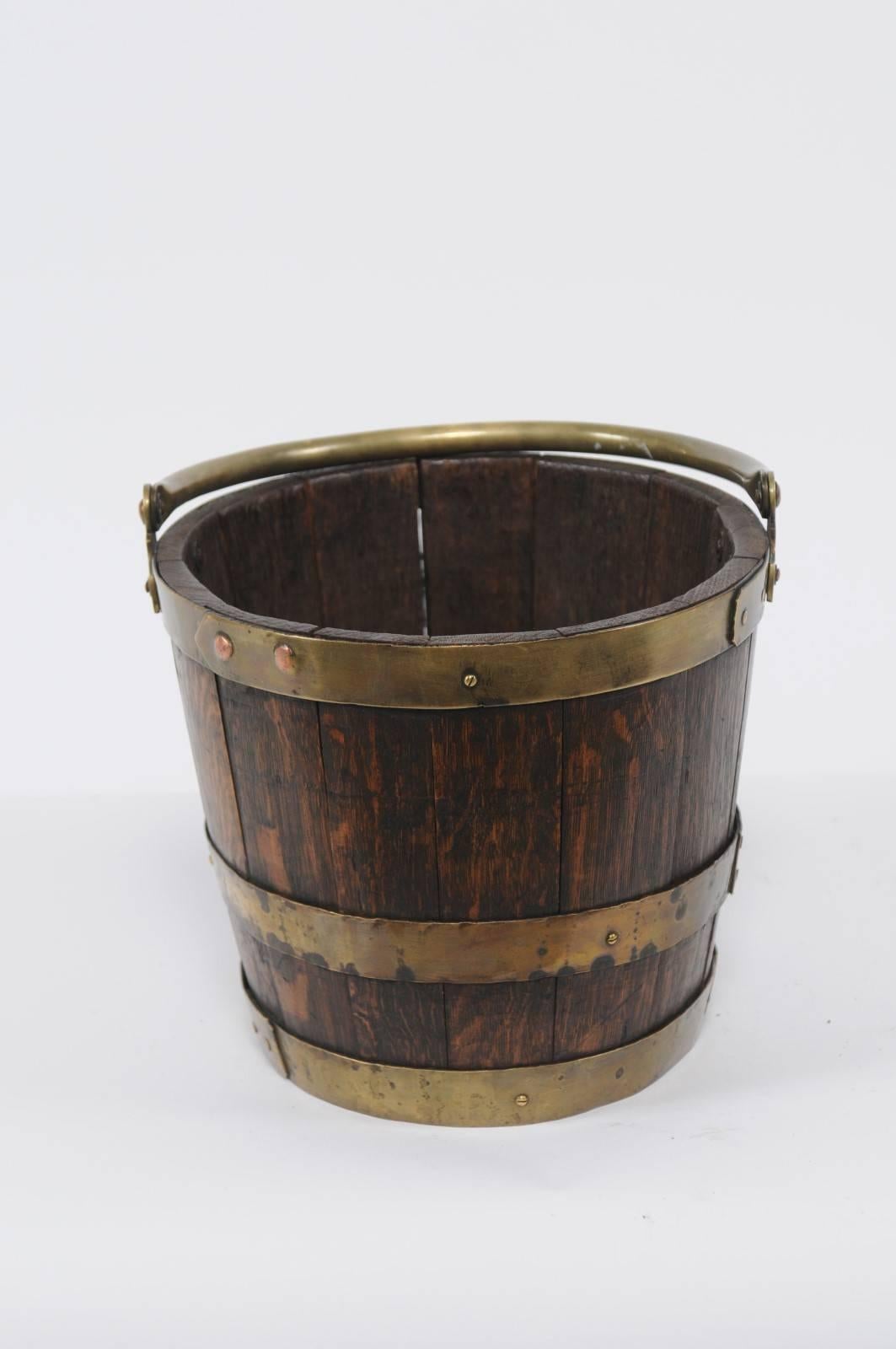 English Oak and Brass Bucket with Handle from the Late 19th Century 2