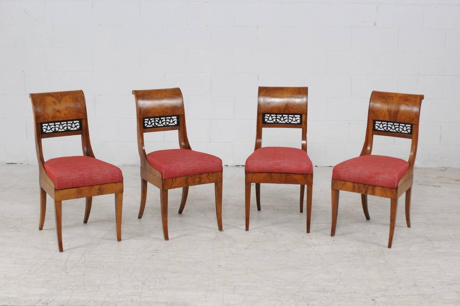 Set of Four 1840s Austrian Biedermeier Period Chairs with Bookmarked Veneer In Good Condition For Sale In Atlanta, GA