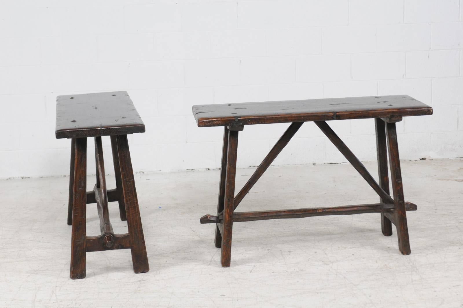 Pair of Italian 1820s Walnut Console Tables with Trestle Base and Splayed Legs 2