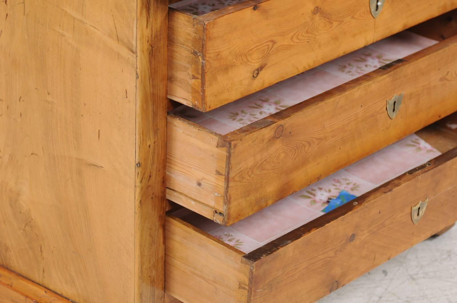 French Pine Louis-Philippe Four-Drawer Commode from the 1880s In Good Condition In Atlanta, GA