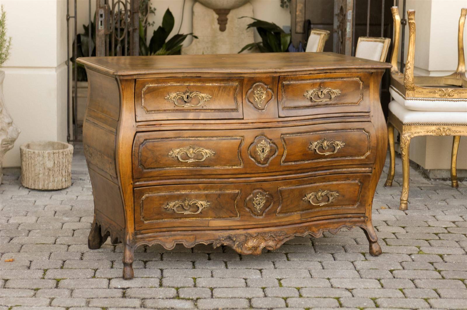 18th Century French Louis XV Walnut Bombé Commode with Serpentine Front, circa 1760