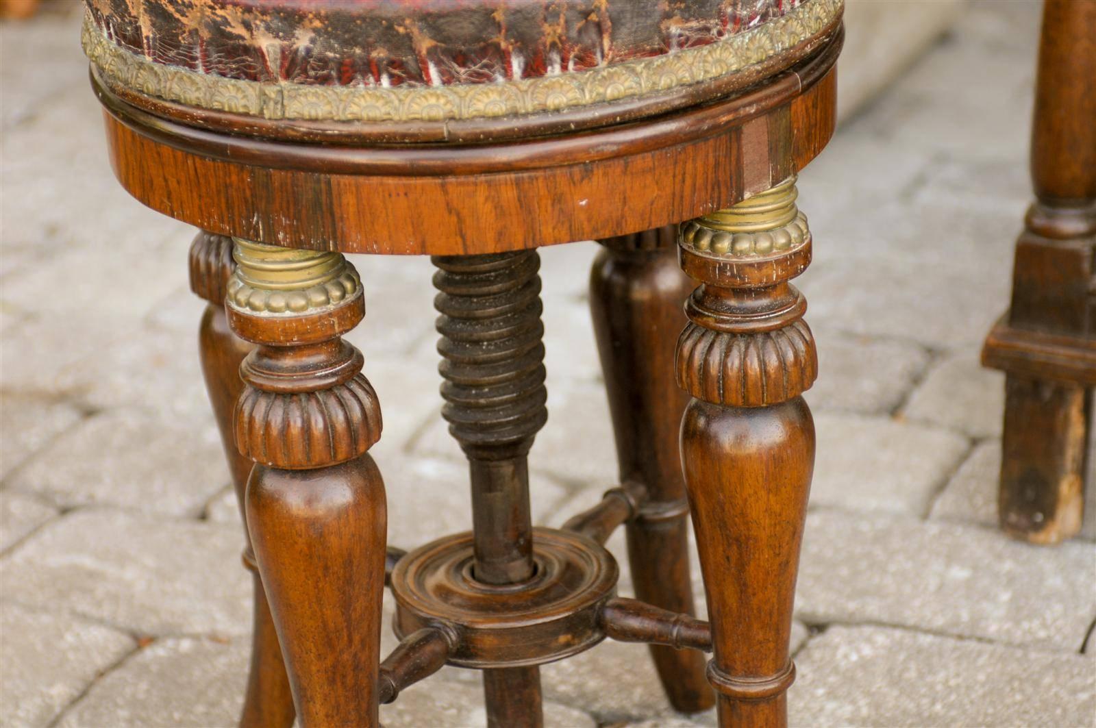 Round English Early 19th Century Regency Stool with Adjustable Red Leather Seat For Sale 2