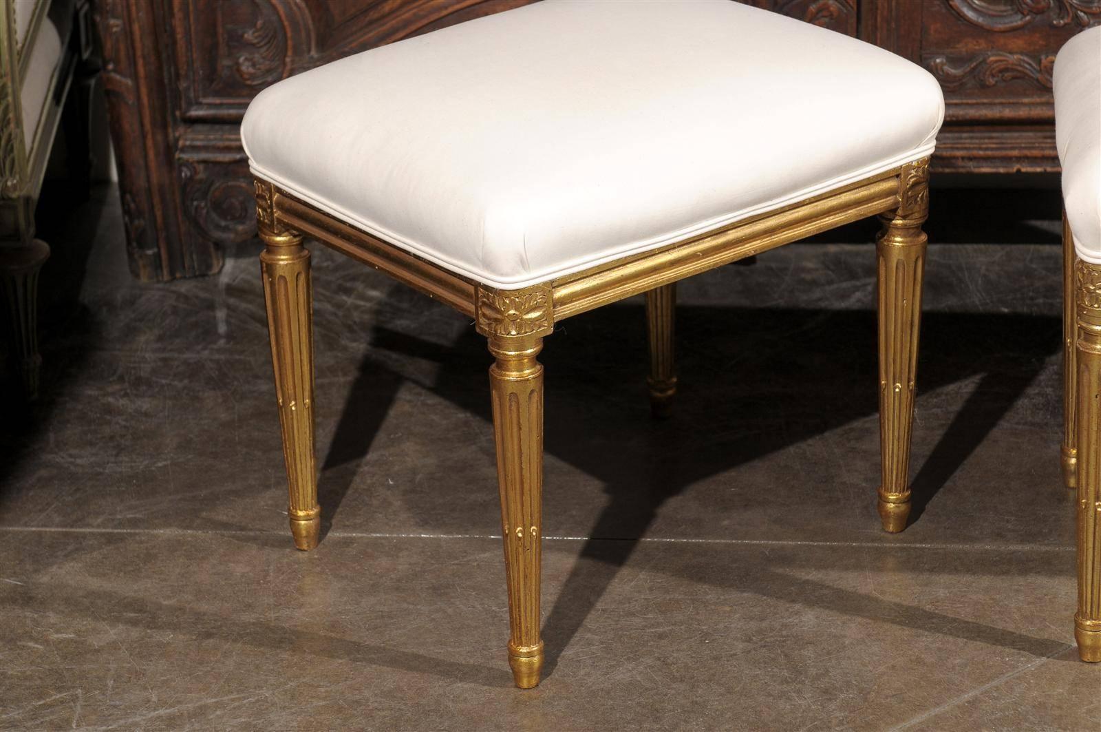 Pair of French Early 20th Century Upholstered Stools with Giltwood Legs For Sale 5