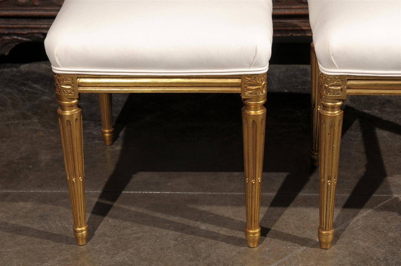 Pair of French Early 20th Century Upholstered Stools with Giltwood Legs For Sale 1