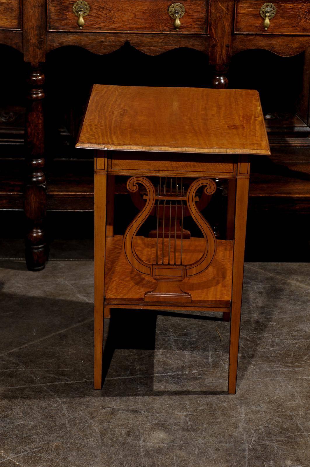 English 19th Century Collinson & Lock Satinwood Accent Table with Lyre Sides 3