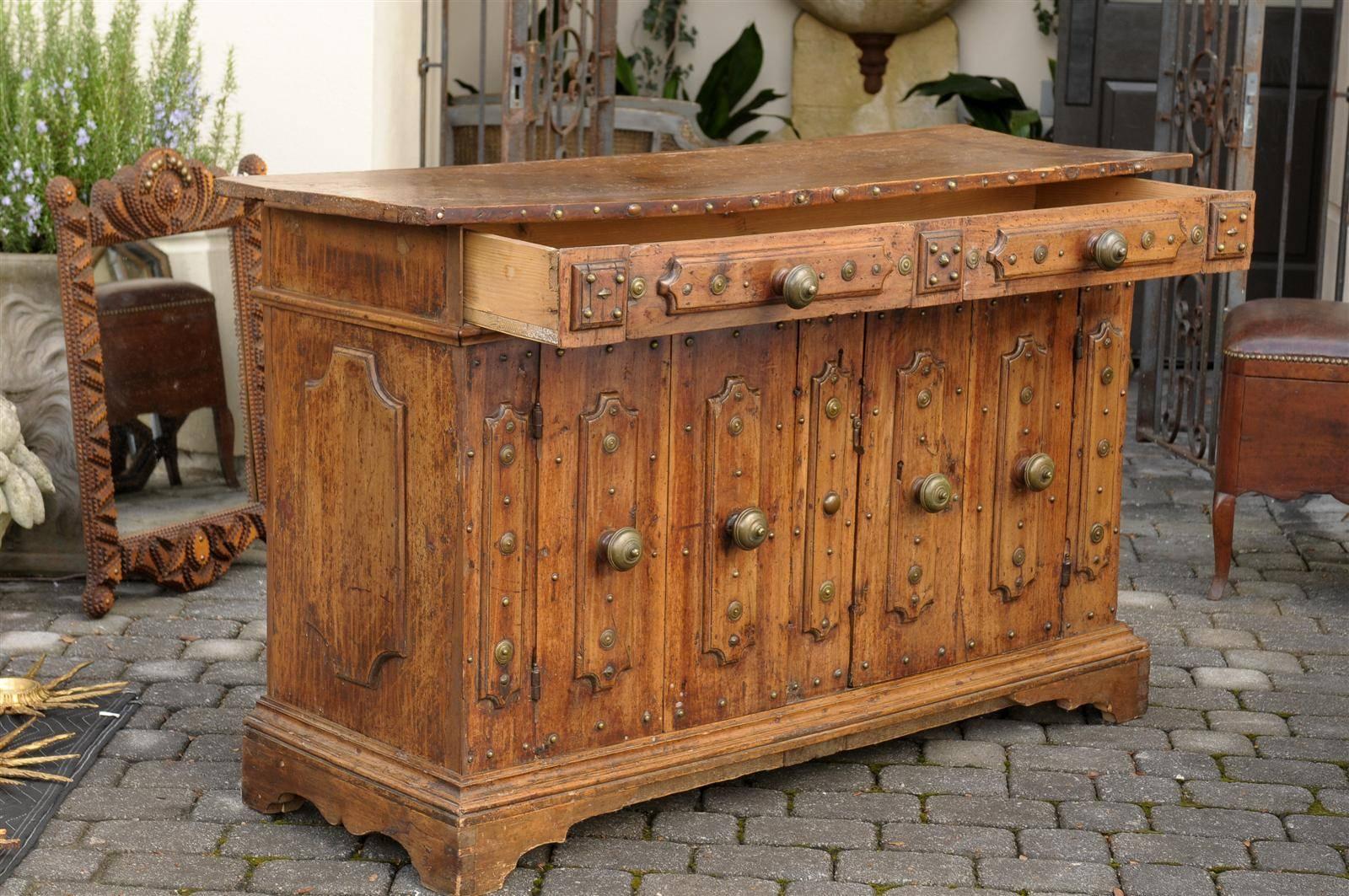17th Century Northern Italian Walnut Two-Door Credenza from Bologna with Drawer 5