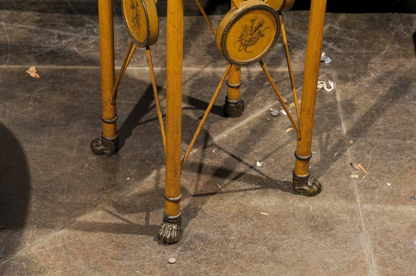 French 1880s Painted Tole Guéridon Table with Brass Accents and Side Stretchers 4