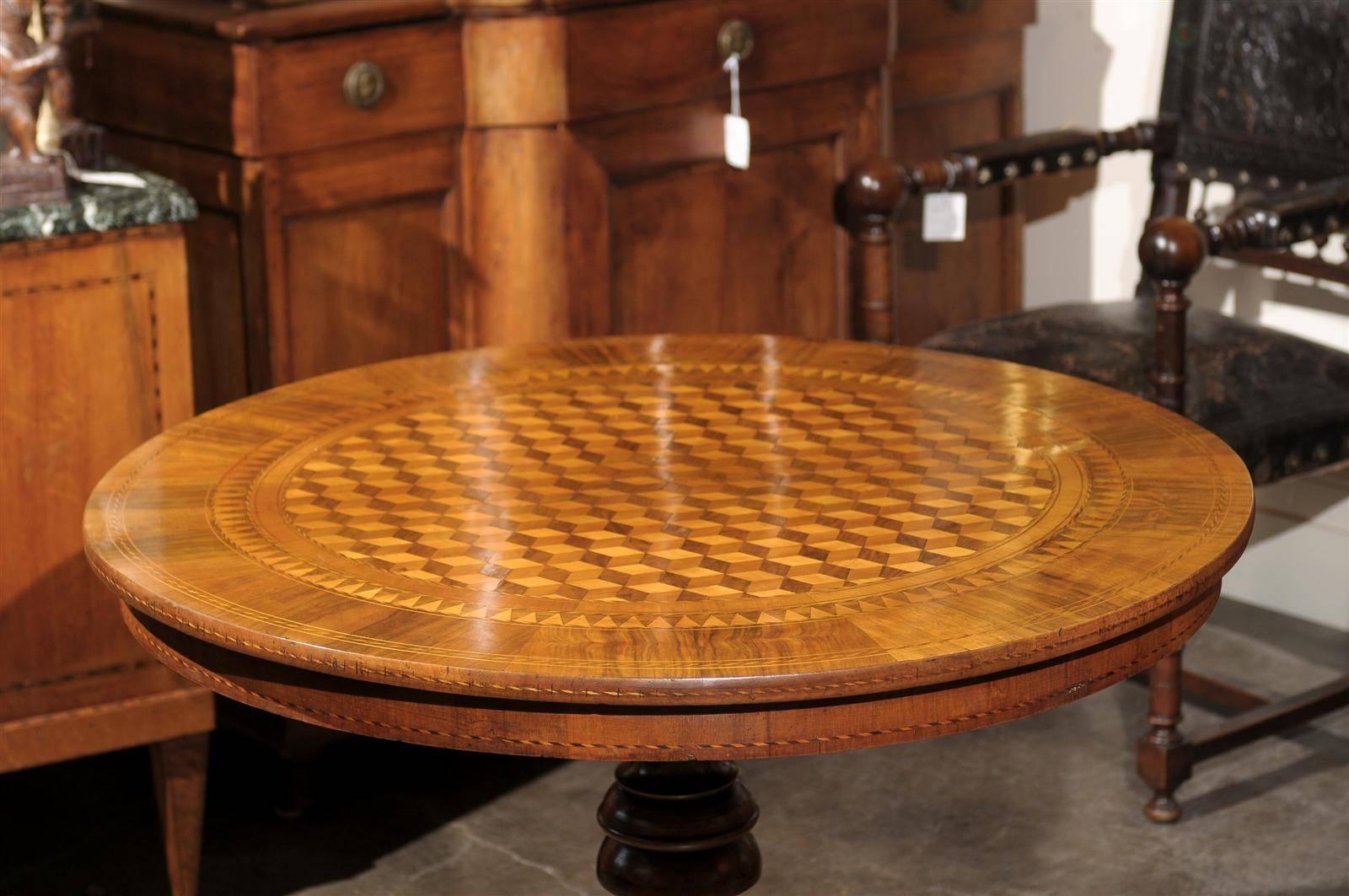 Italian Late 19th Century Round Pedestal Side Table with Cube Parquetry Inlay 5