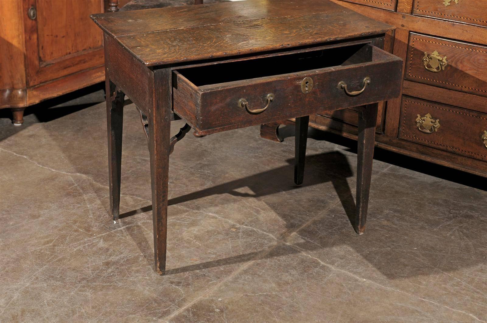 English Sheraton Oak Side Table with Drawer from Late 18th Century 3