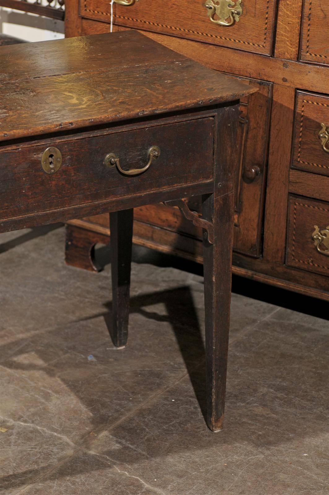English Sheraton Oak Side Table with Drawer from Late 18th Century 7