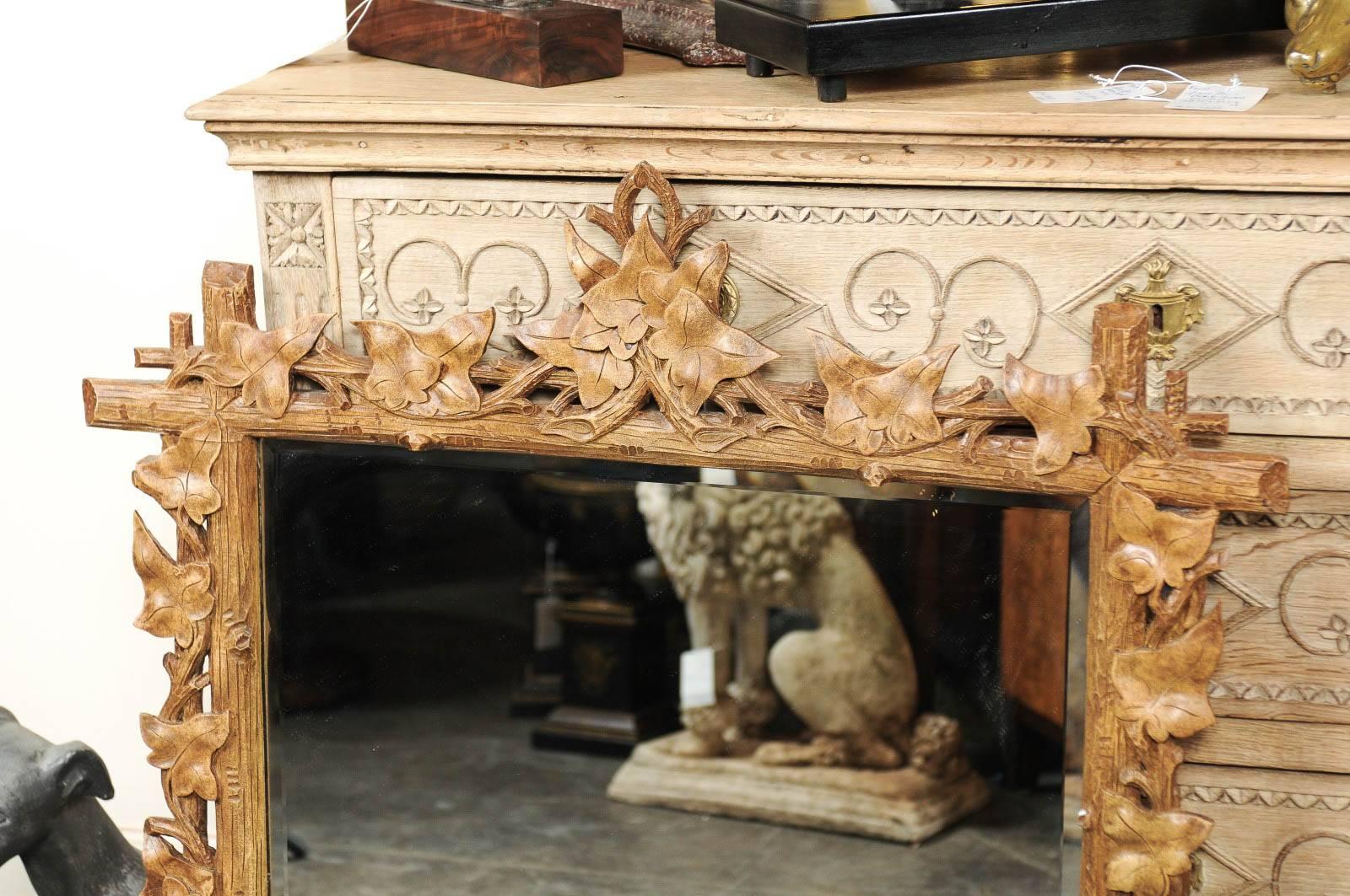 French Mid-20th Century Black Forest Faux-Bois Mirror with Leaf Motifs In Good Condition For Sale In Atlanta, GA