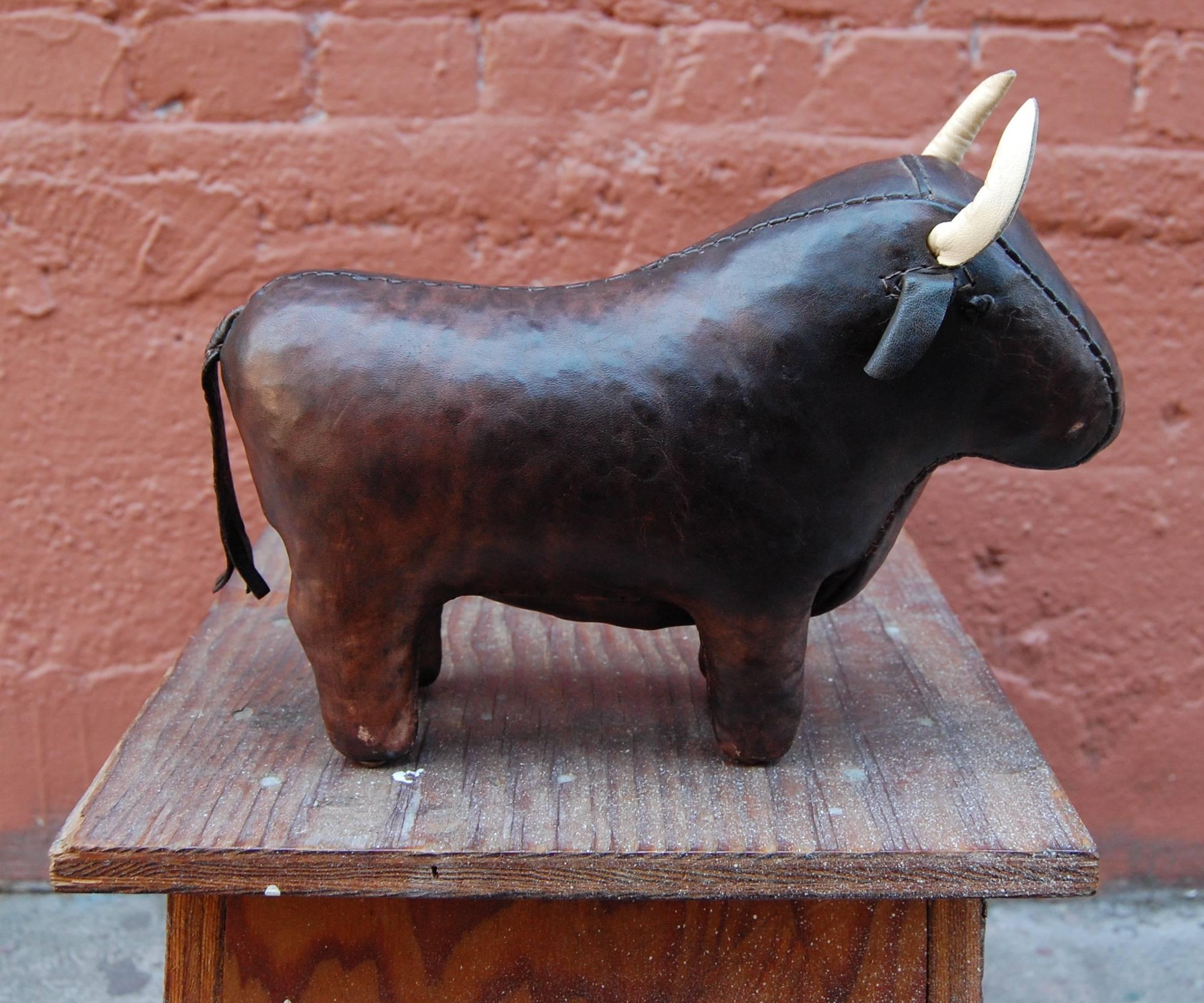 Miniature Omersa handmade leather bull salesman display sample from the 1960s. Great patina to the leather with no damage or other issues. These are fairly rare as only a small number were produced and given to their sales reps to show clients the