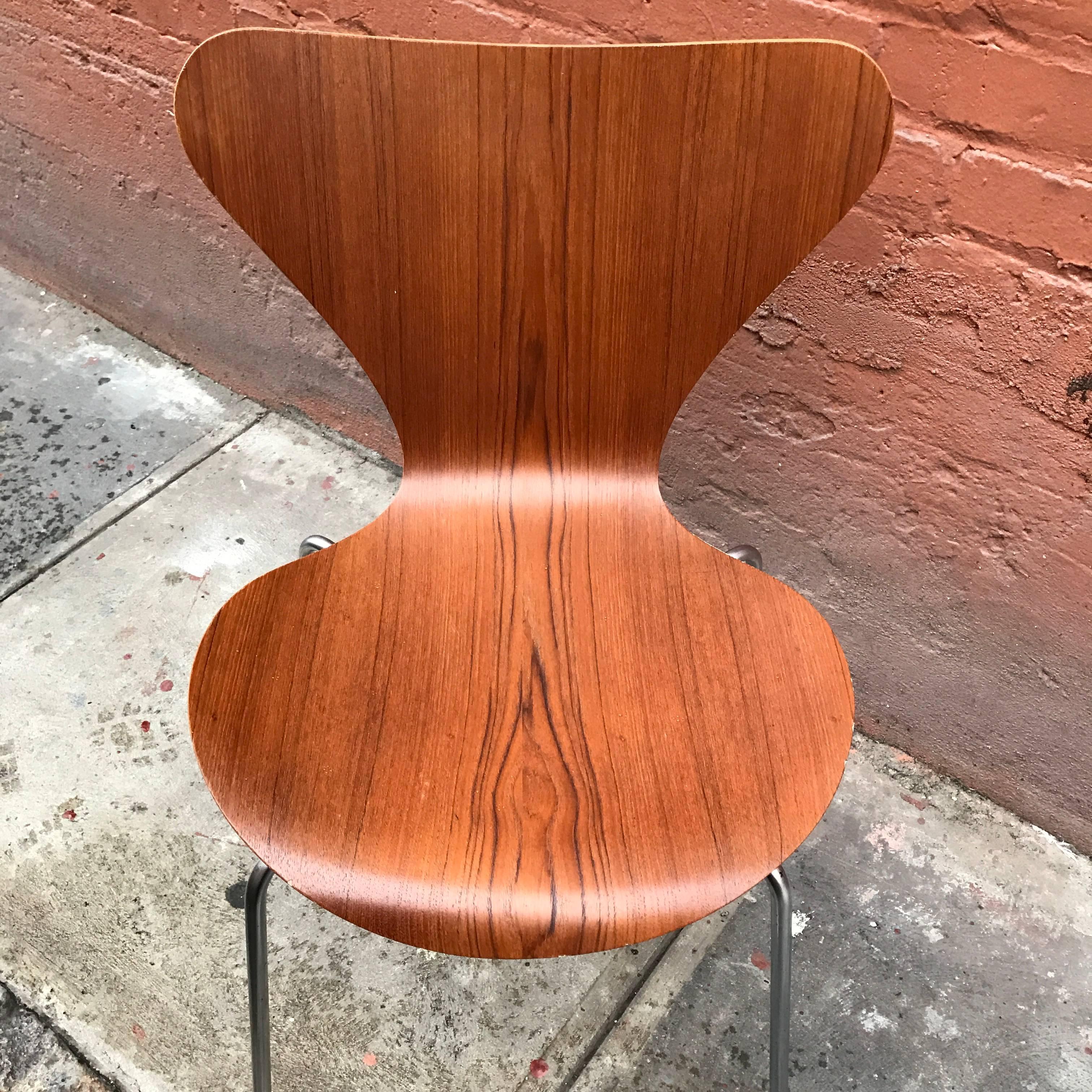 Mid-20th Century Arne Jacobsen Series Seven Side Chair