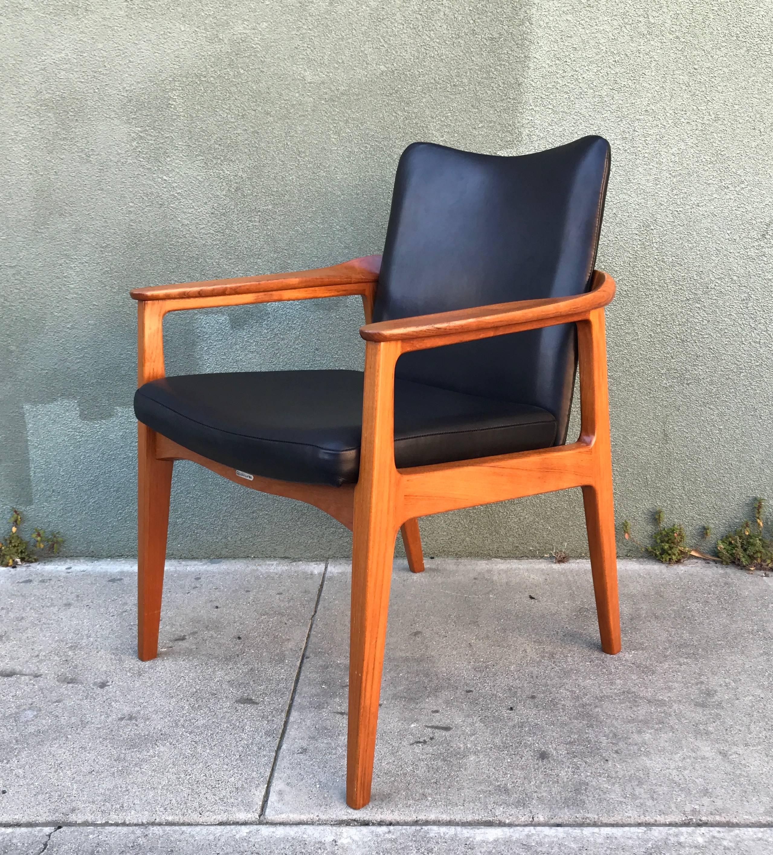 Count Sigvard Bernadotte Danish Armchair France & Son In Excellent Condition For Sale In San Francisco, CA