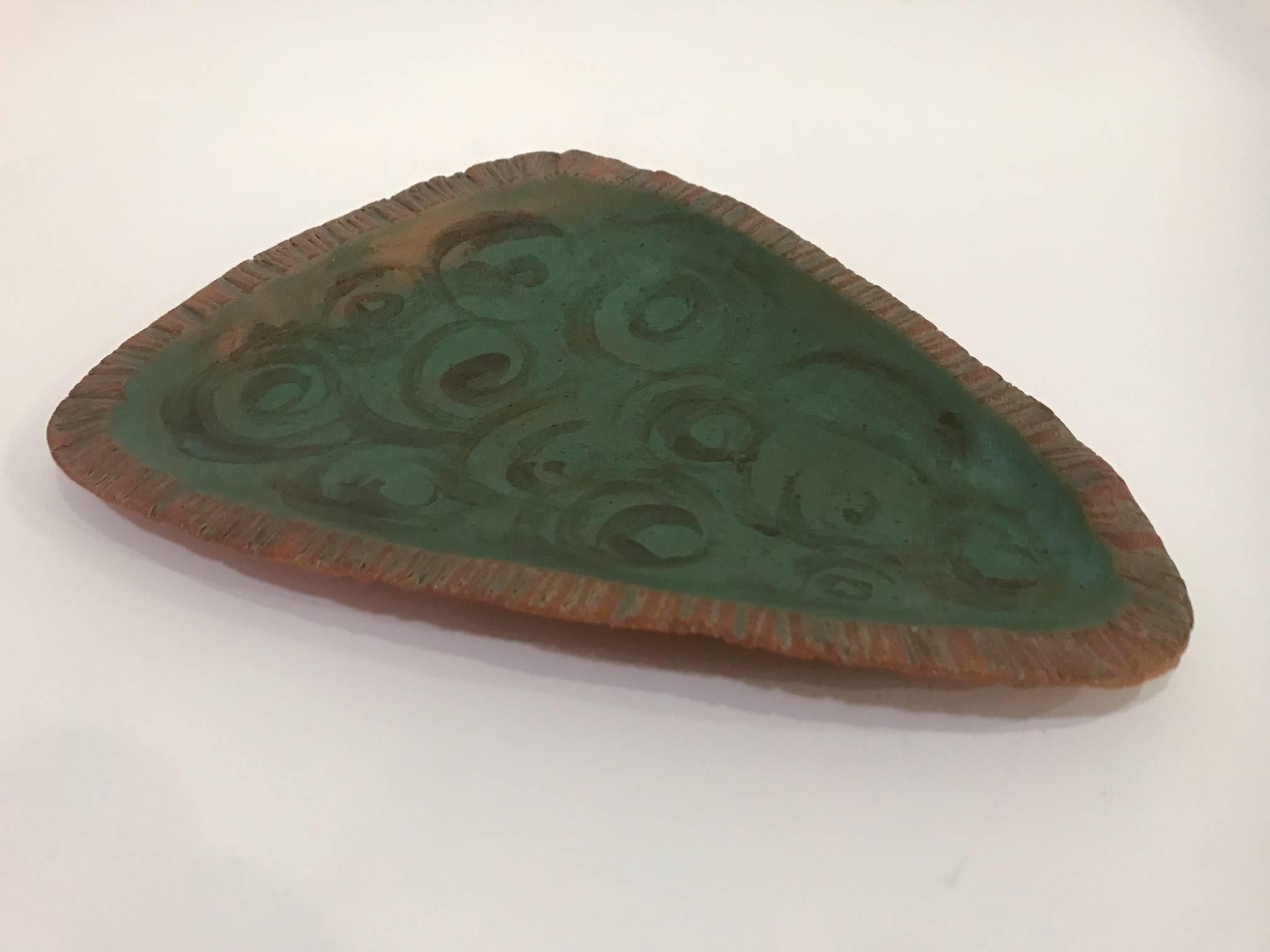 Beautiful abstract ceramic tray by California potter, Rose Dodds, circa 1960s. Signed by artist.