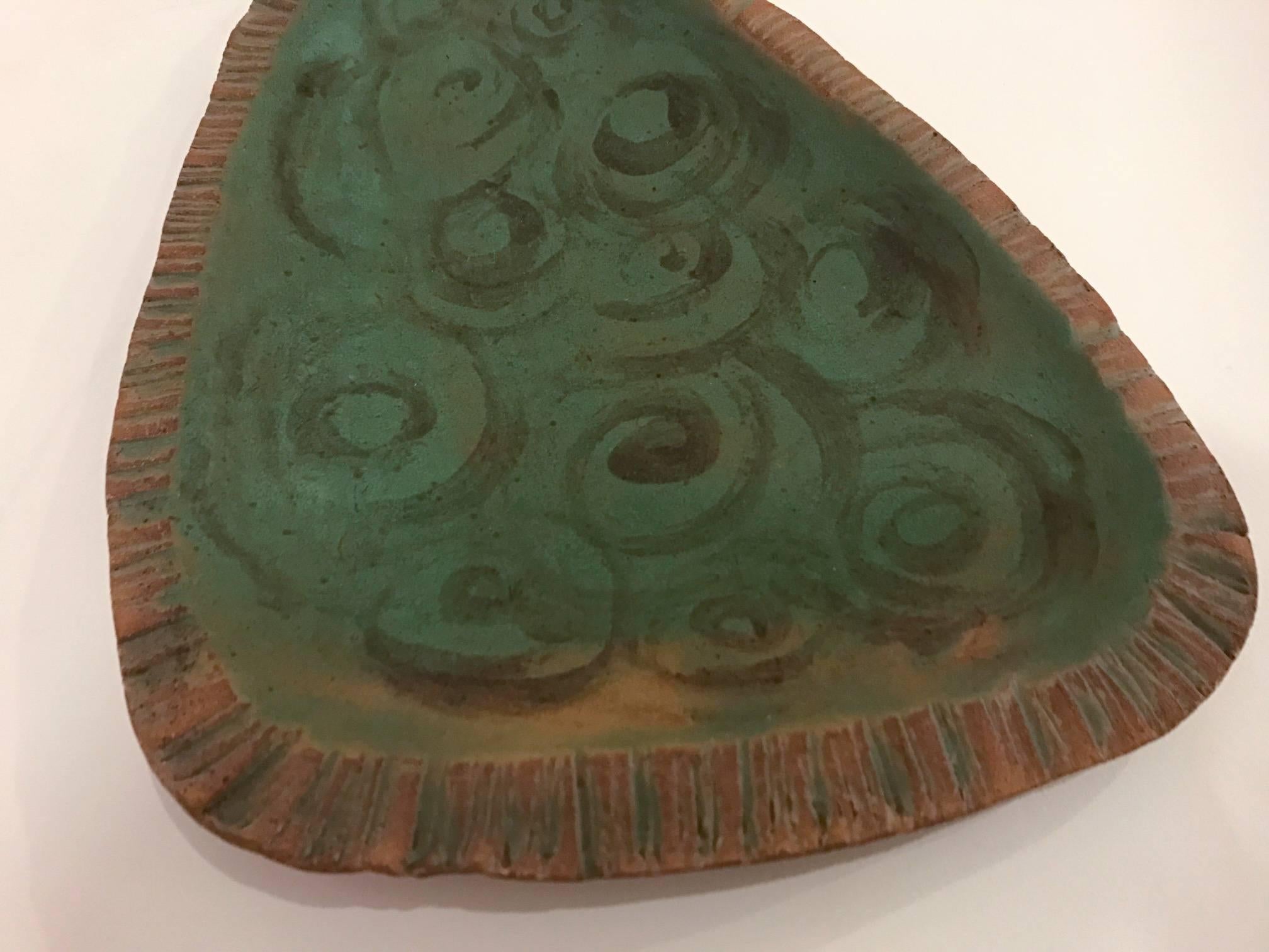 American Rose Dodds Abstract Studio Ceramic Tray 1960s, California For Sale