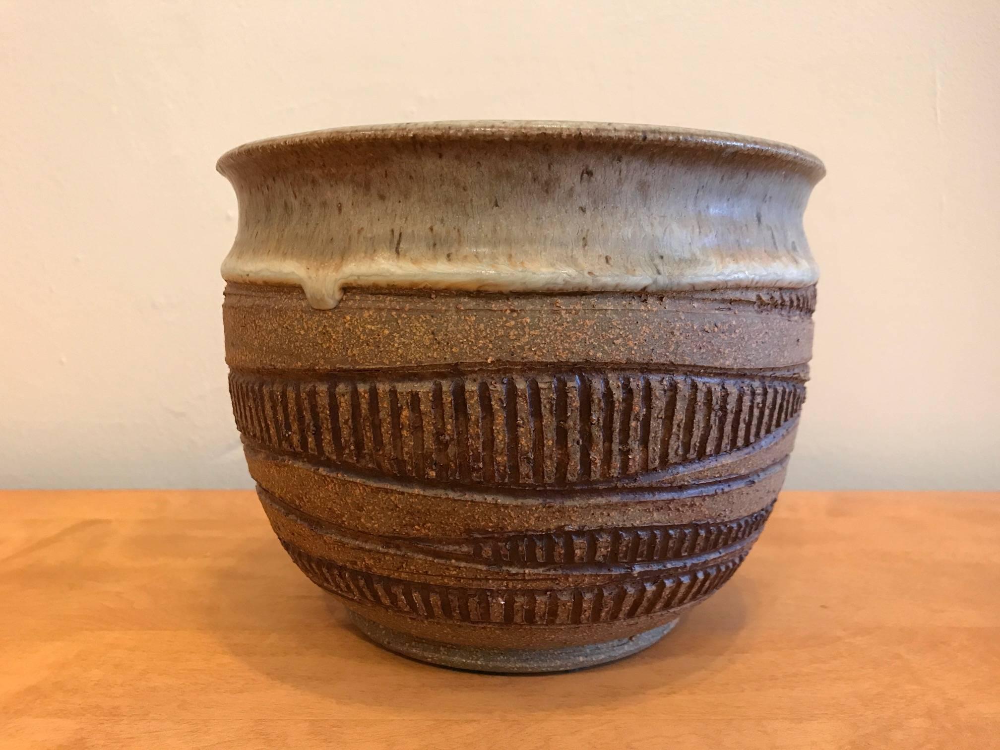 Beautiful abstract pot by Californa potter, Rose Dodds, circa 1960s, California. Signed by artist.