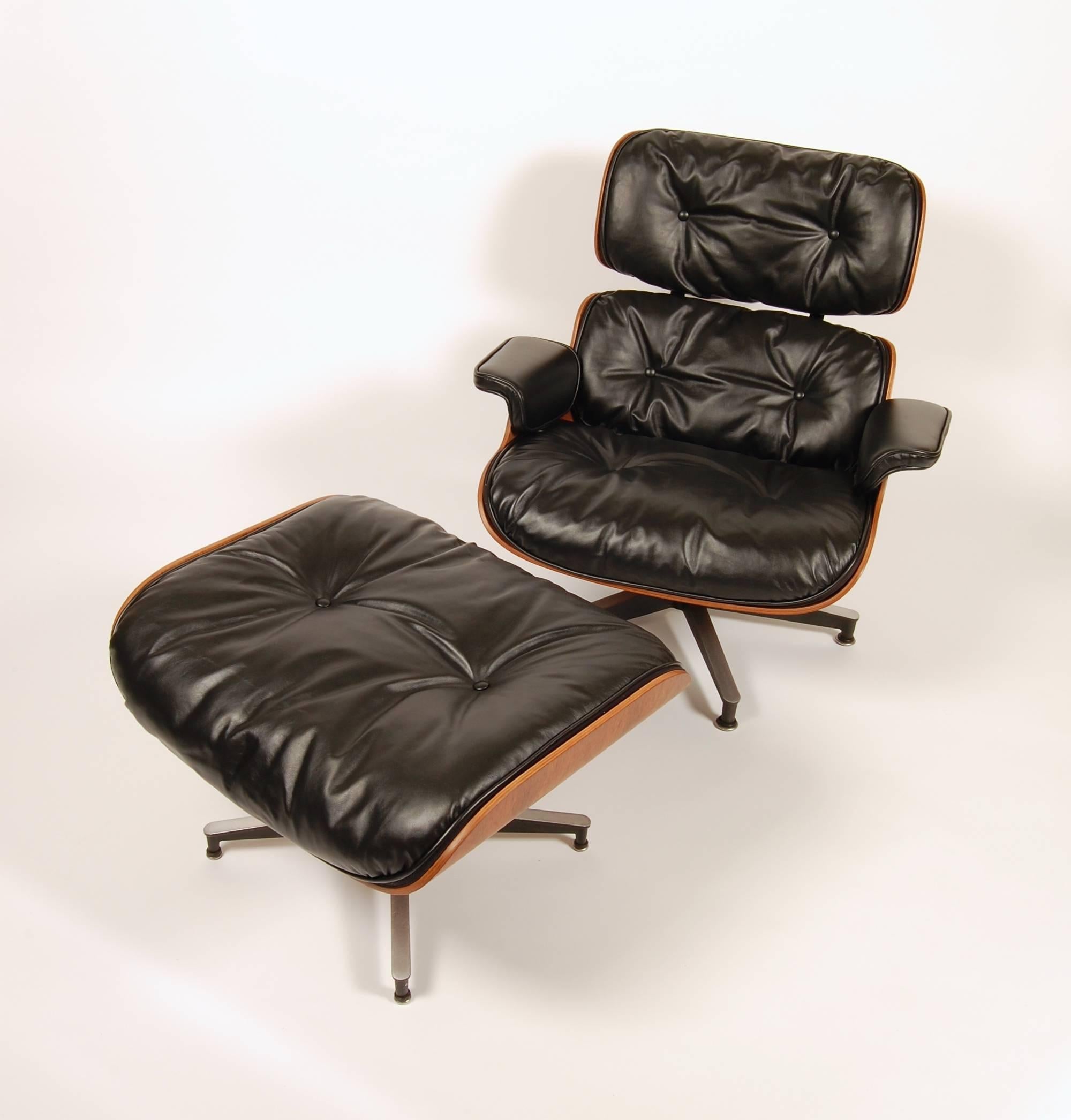 Early 1960s Eames Lounge & Ottoman In Excellent Condition In San Francisco, CA